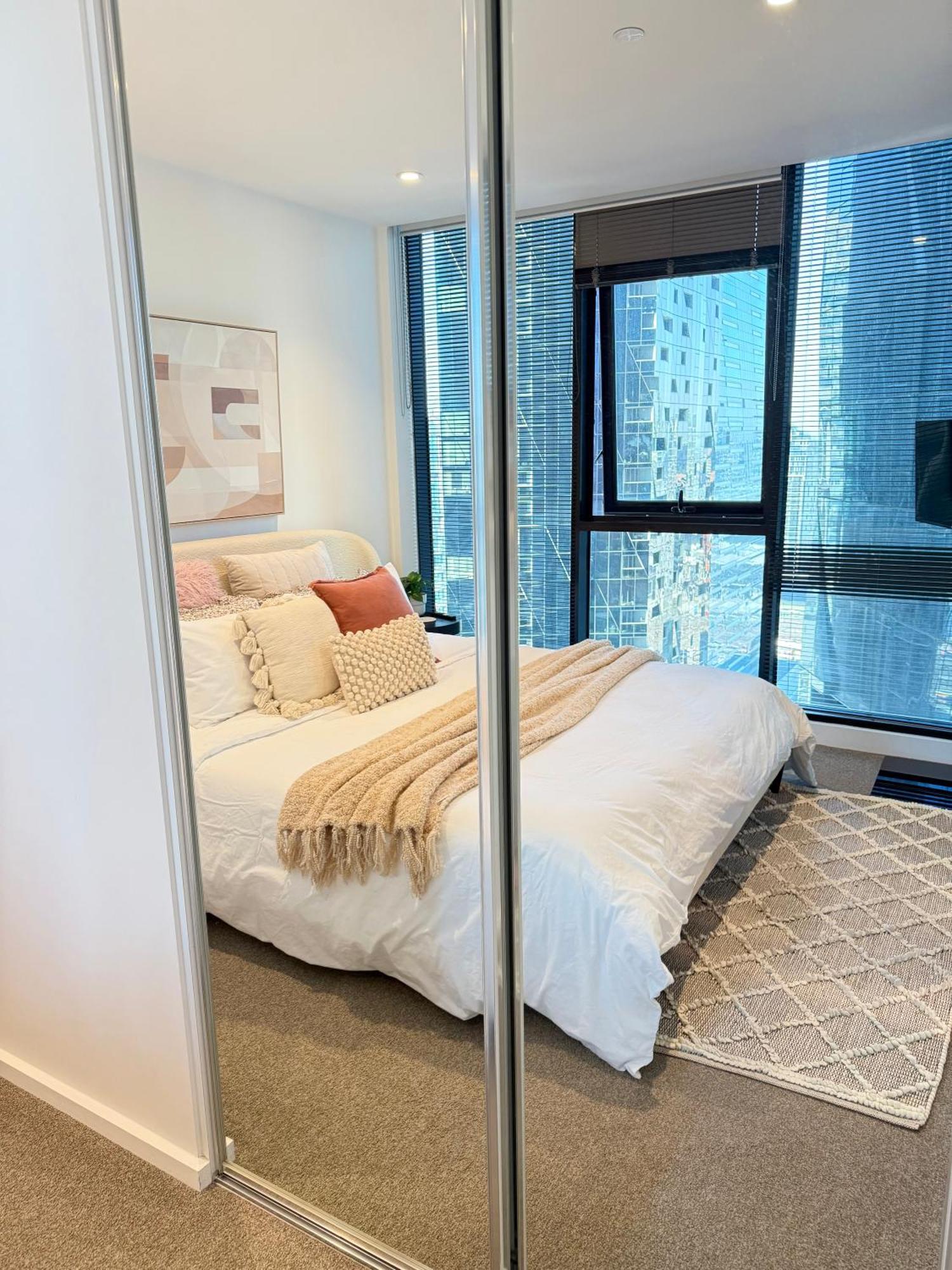 Lonsdale St Luxury Cbd Family Apartment With Free Parking Melbourne Kültér fotó